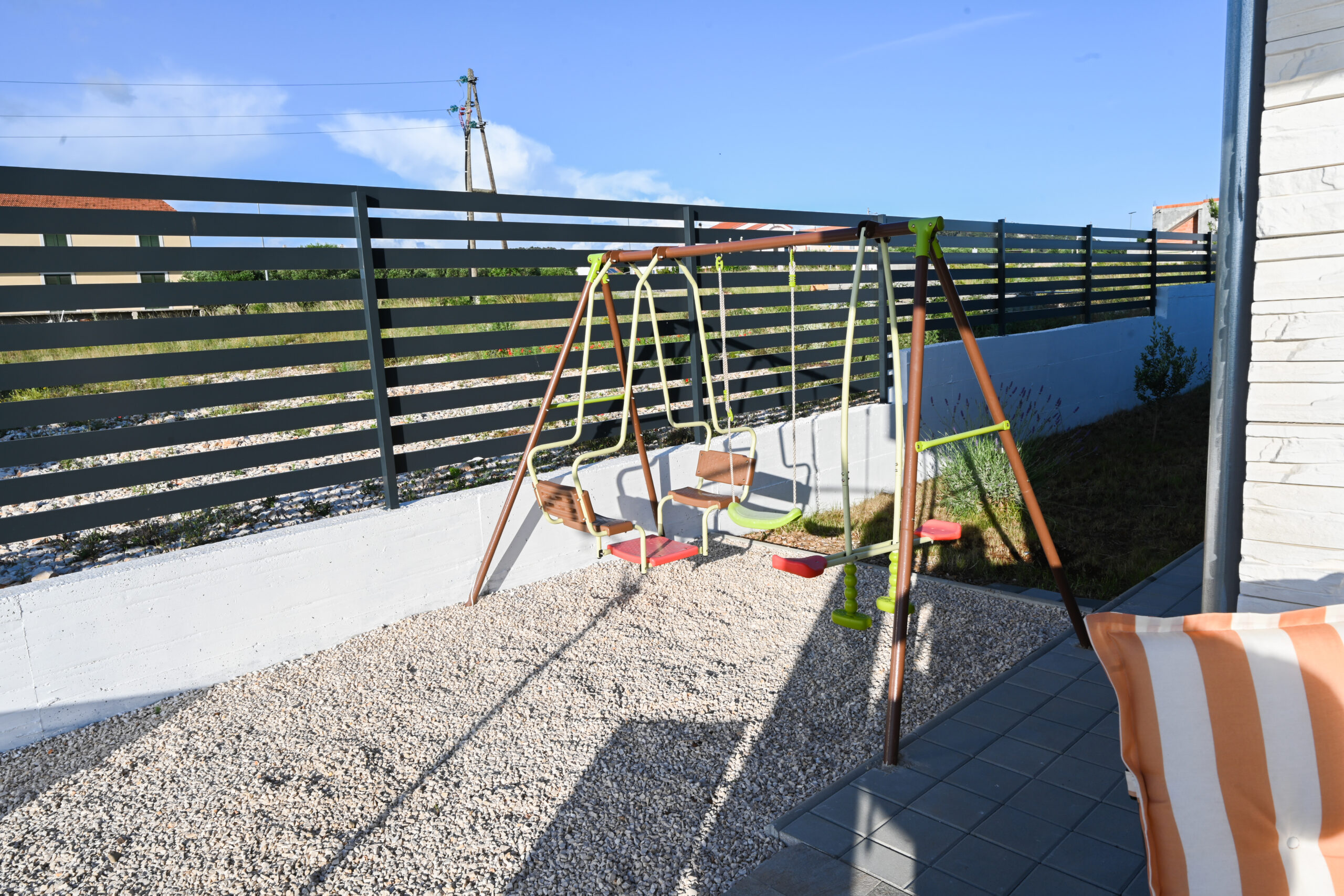 Fully fenced garden at Villa Carmen